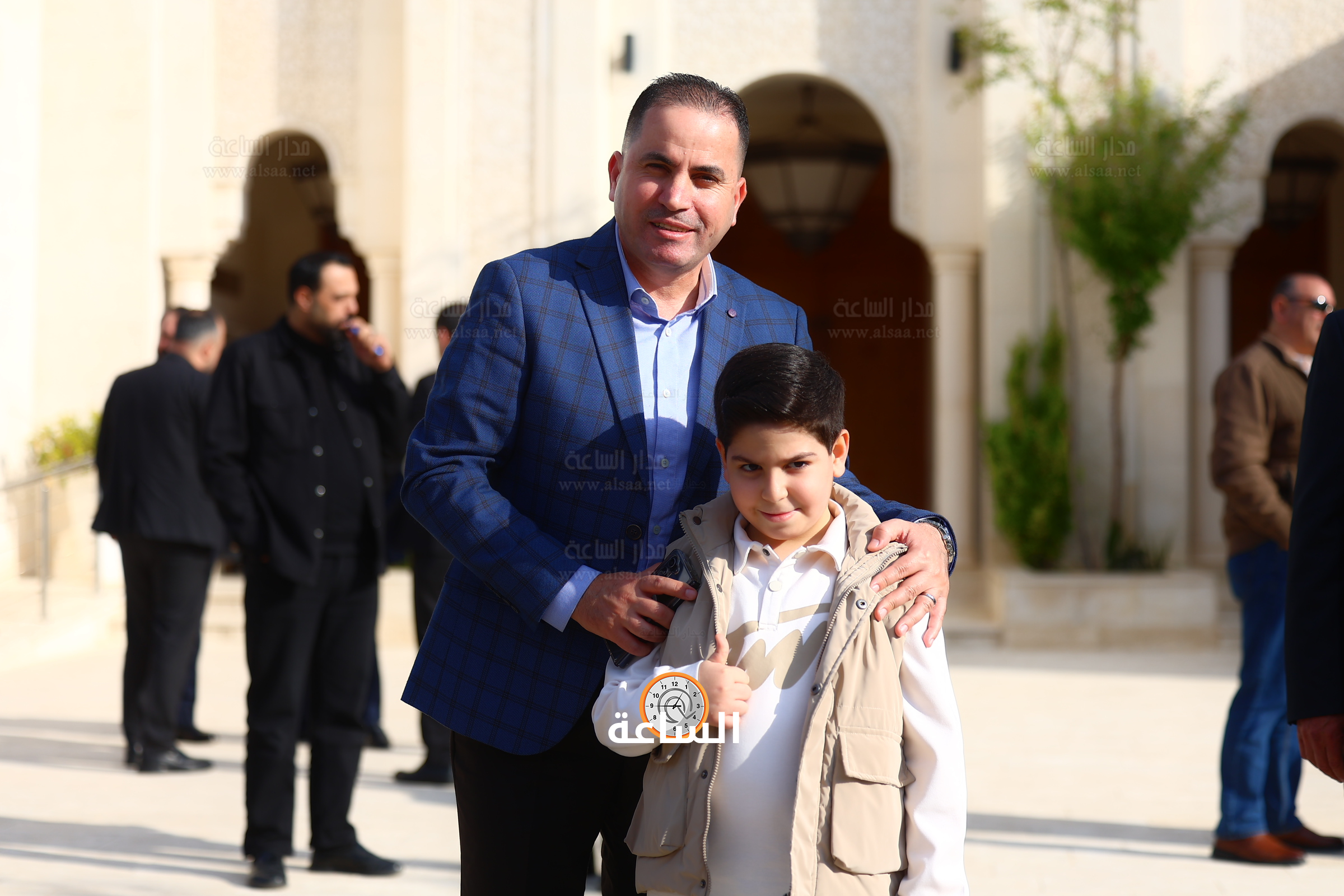 Madar Al-Saa Images 0.3966160215699893