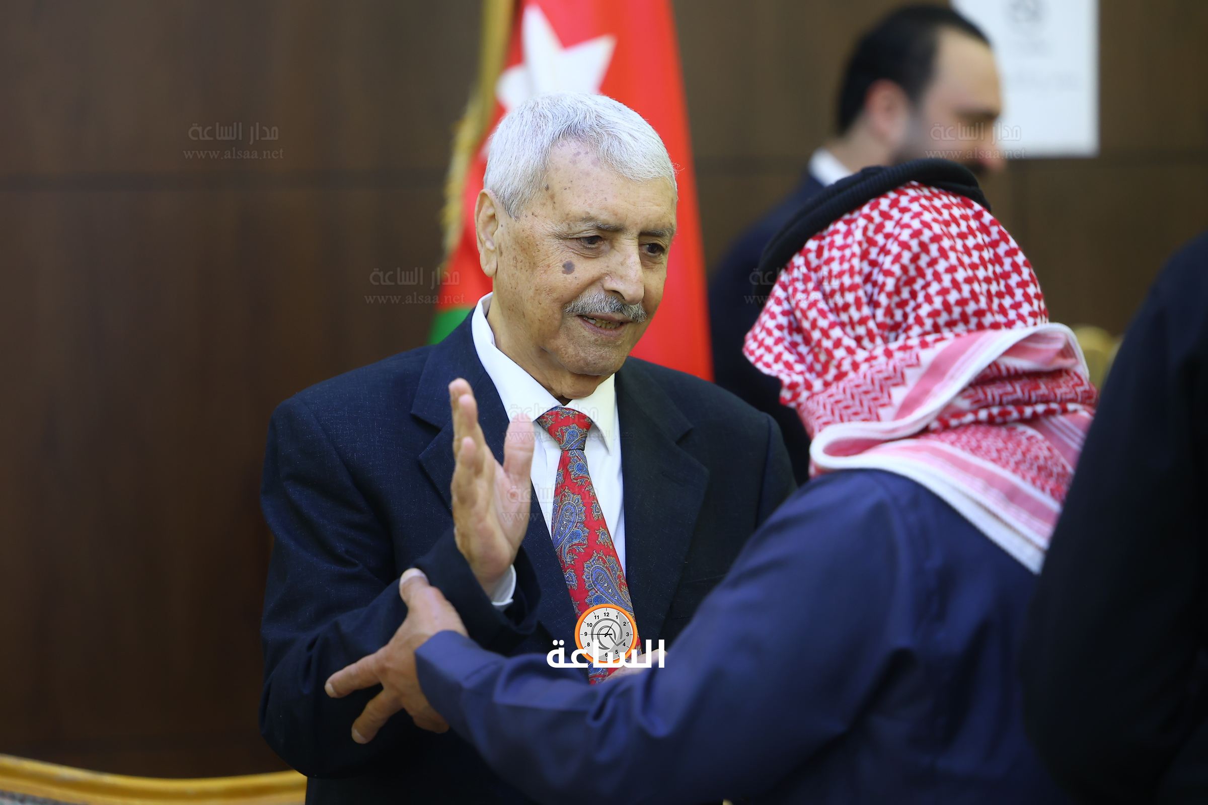 Madar Al-Saa Images 0.7062551397602228