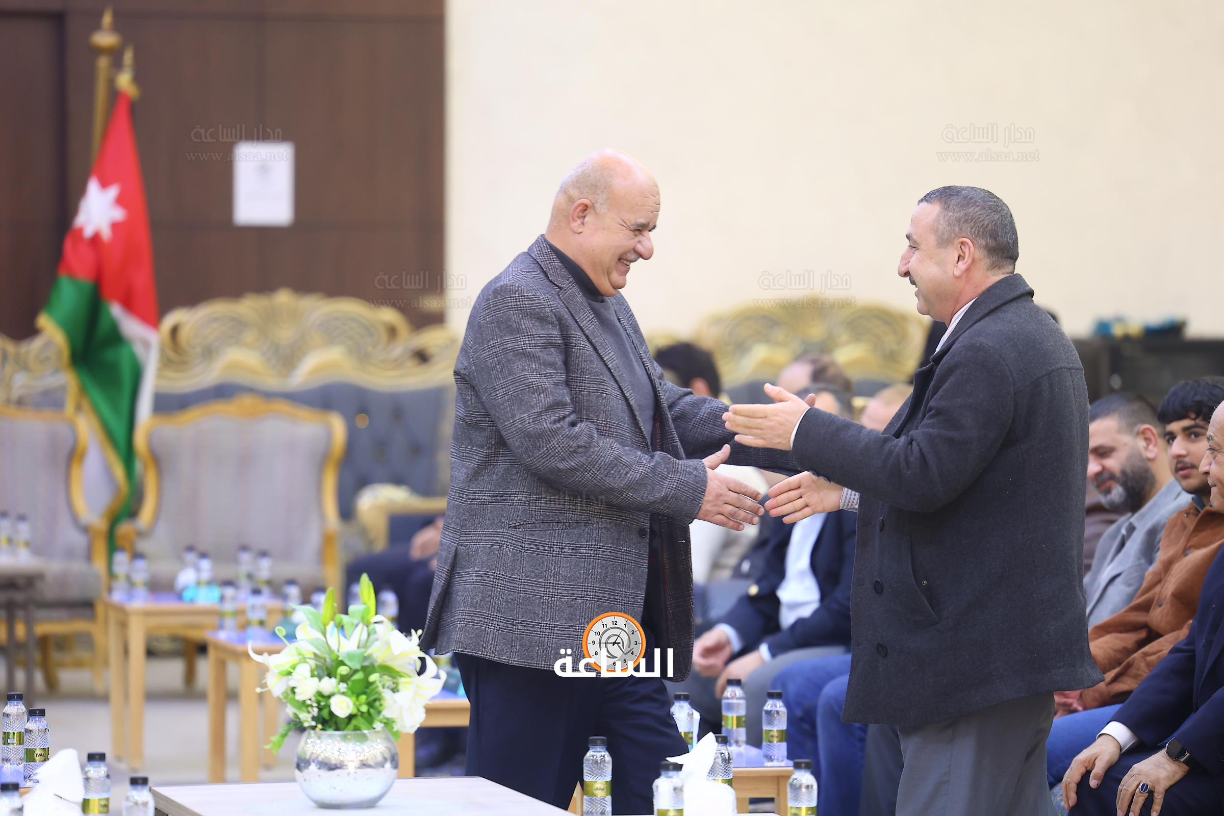 Madar Al-Saa Images 0.5301123886663386