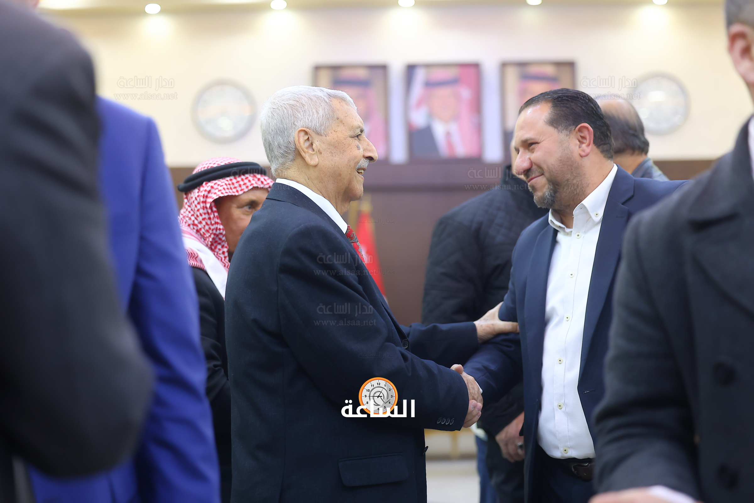 Madar Al-Saa Images 0.8189776612706609