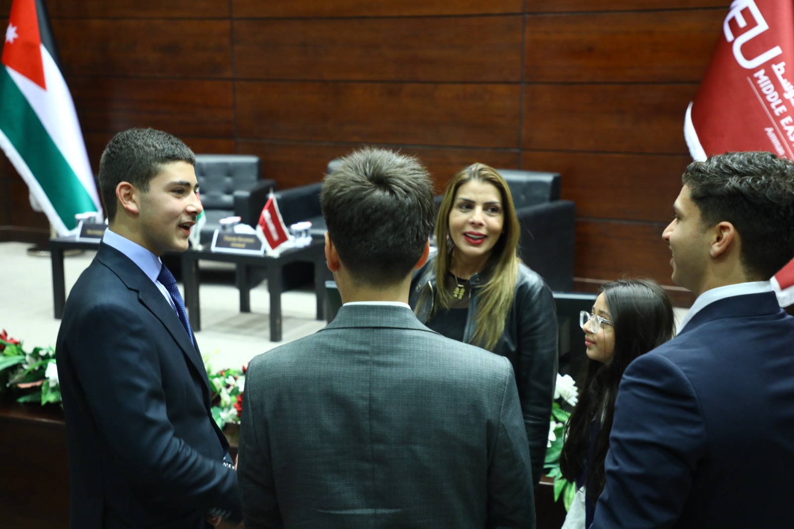 Madar Al-Saa Images 0.028792066061613886