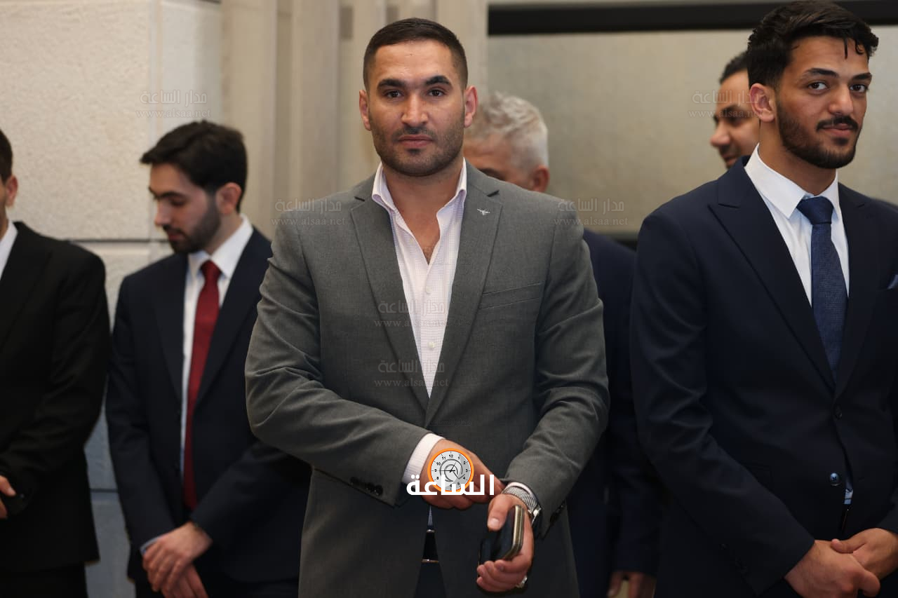 Madar Al-Saa Images 0.4338326750675068