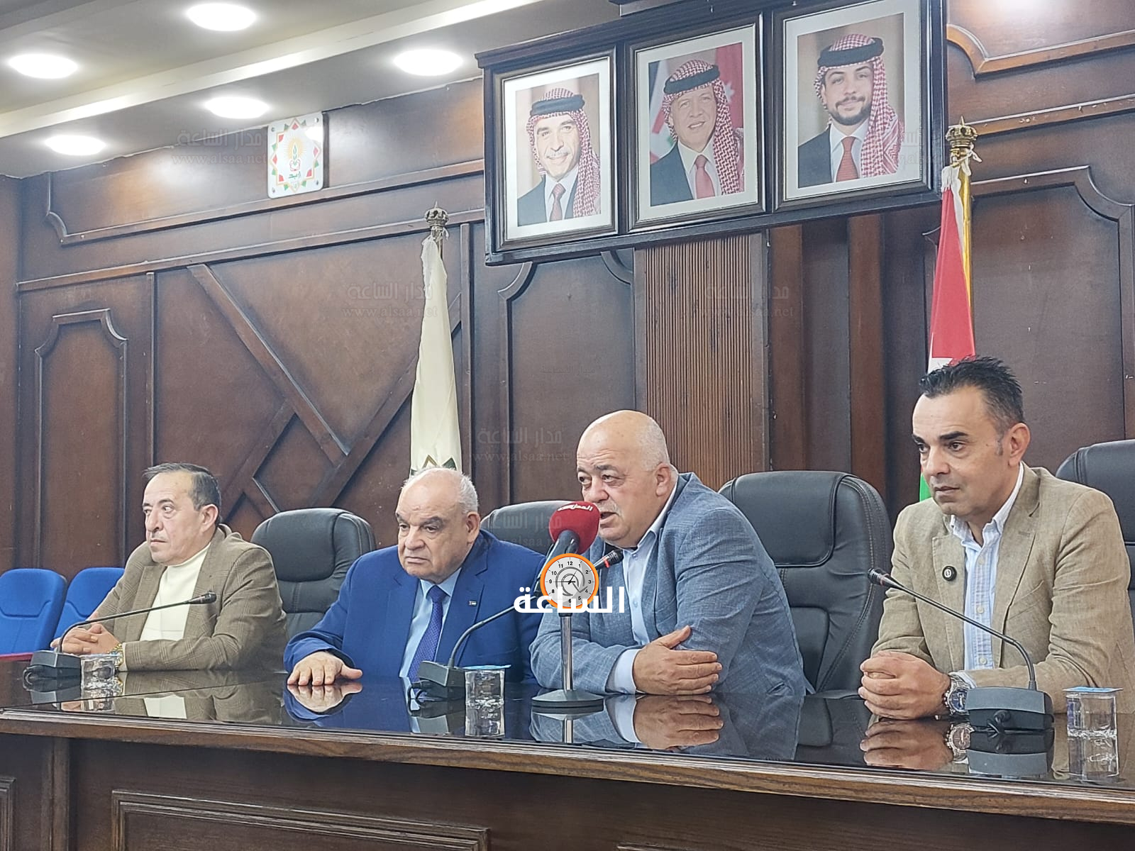 Madar Al-Saa Images 0.9641228200880038