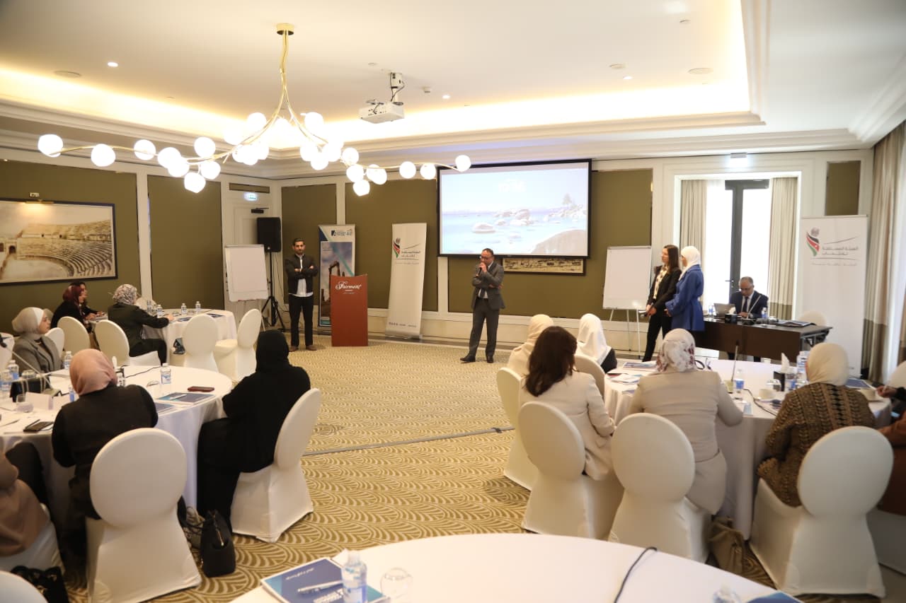 Madar Al-Saa Images 0.9354078866054063