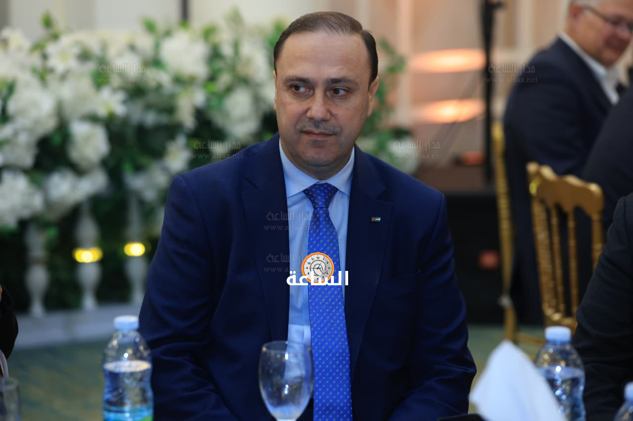 Madar Al-Saa Images 0.7427763624454291