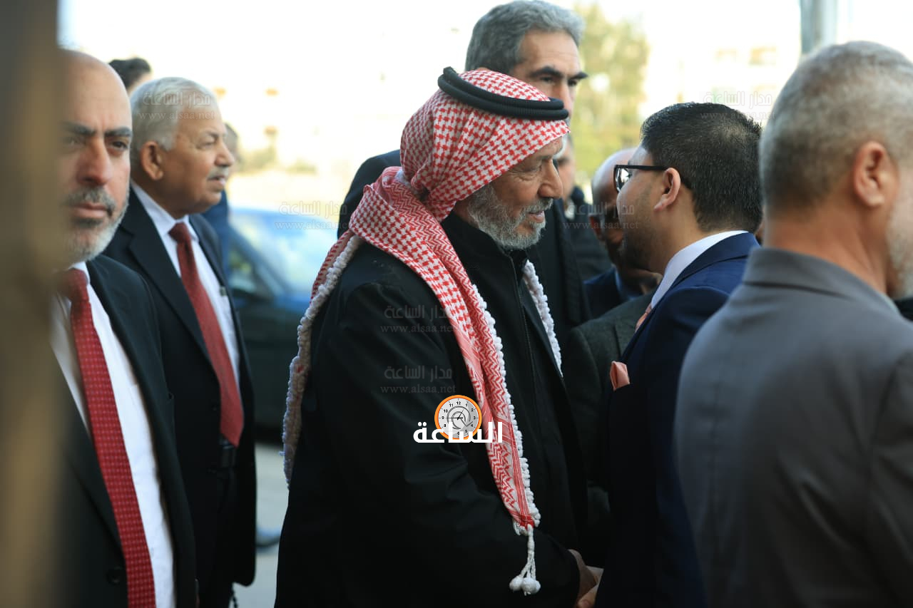 Madar Al-Saa Images 0.4371809857775517