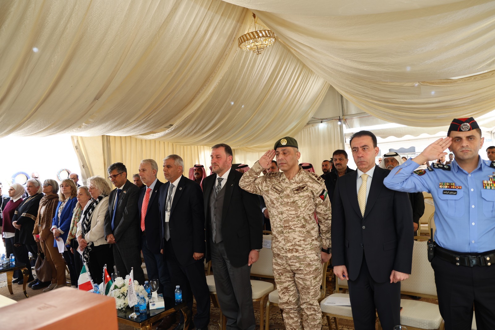 Madar Al-Saa Images 0.8252810674428843