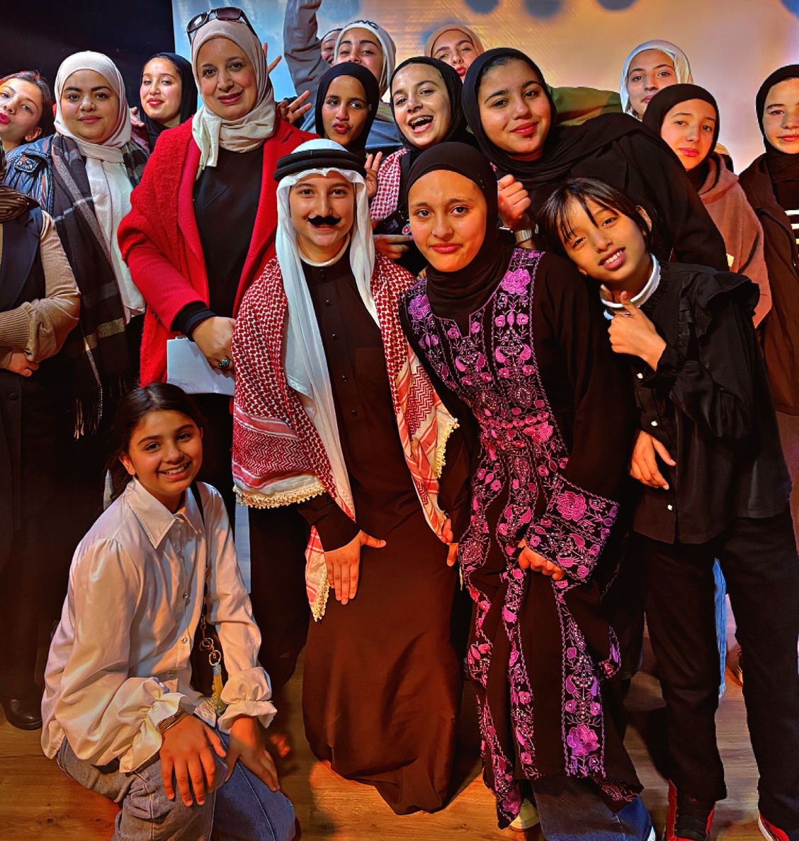 Madar Al-Saa Images 0.8301236916843688