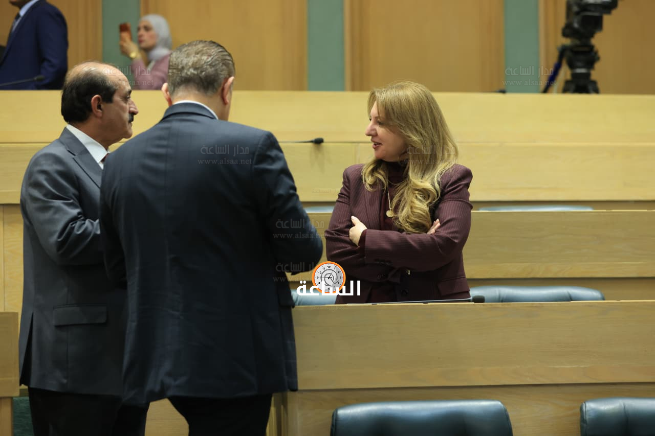 Madar Al-Saa Images 0.7407965268538981