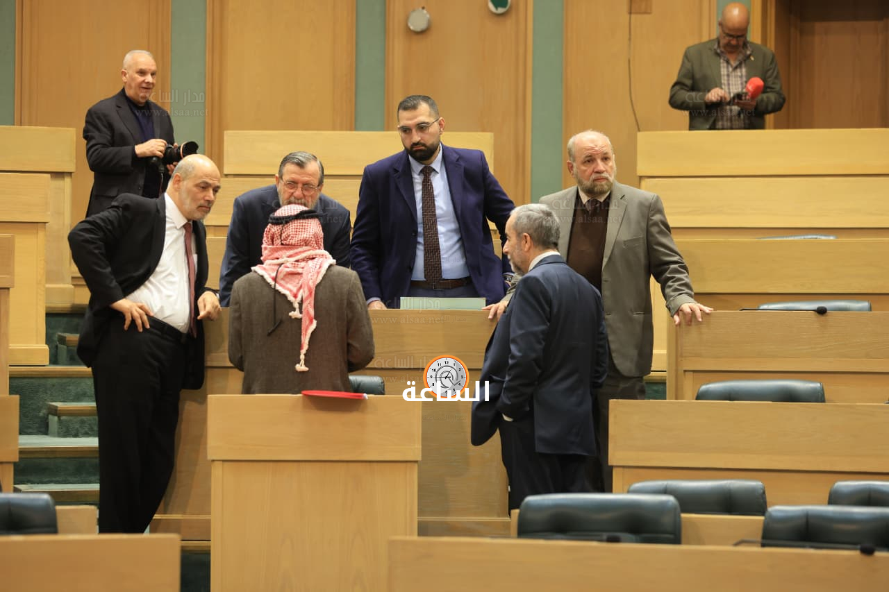 Madar Al-Saa Images 0.2834792105798045