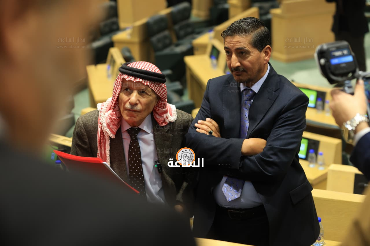 Madar Al-Saa Images 0.34687725684384907