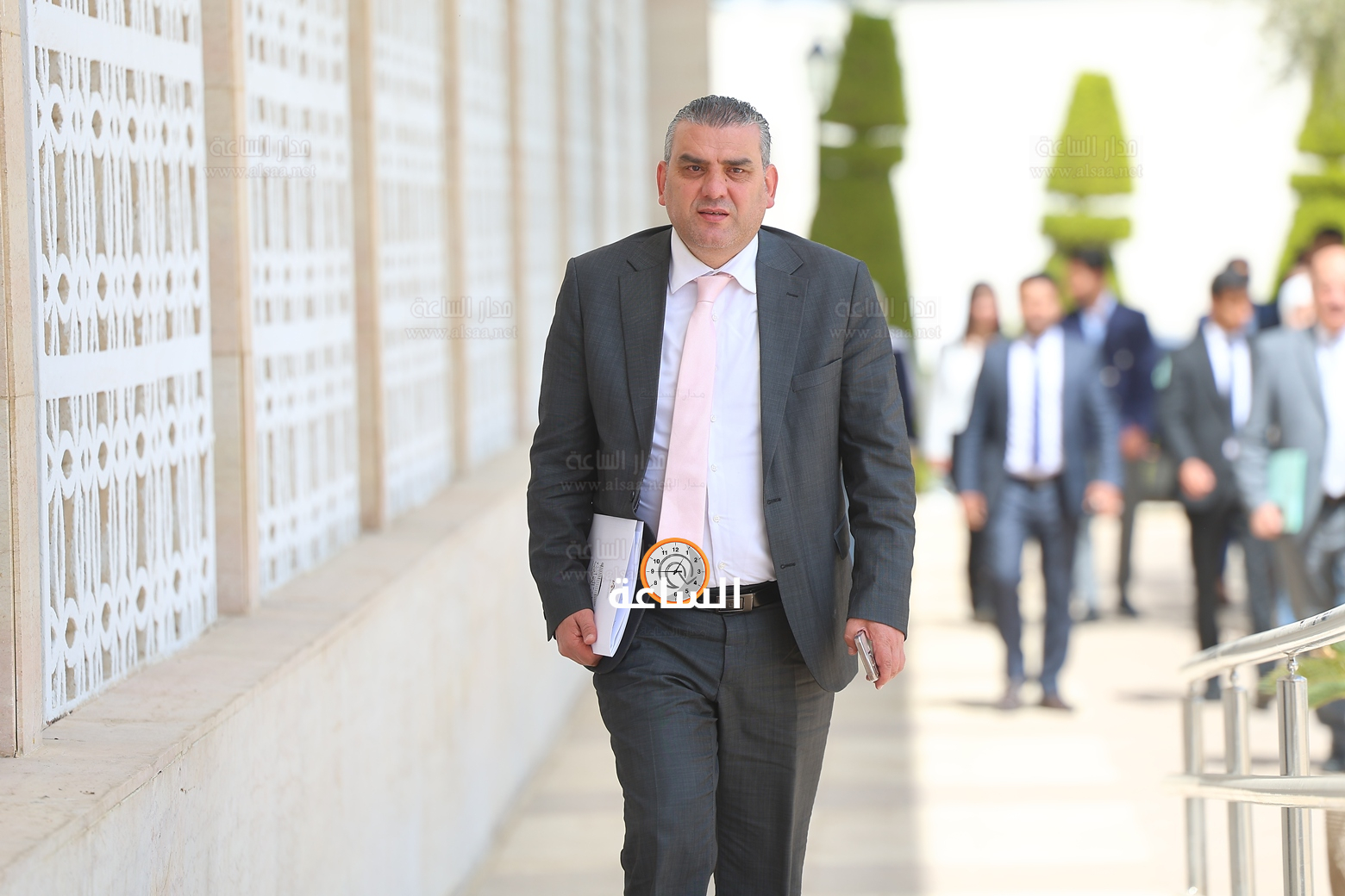 Madar Al-Saa Images 0.7184455523244013