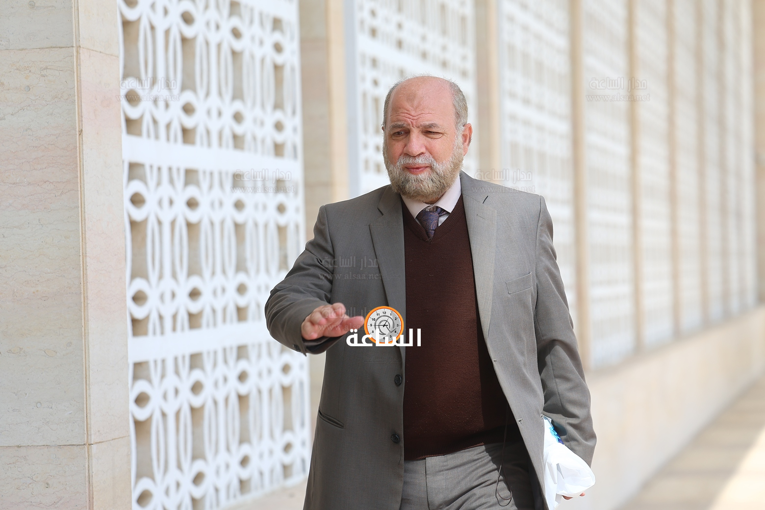 Madar Al-Saa Images 0.5835255457635473