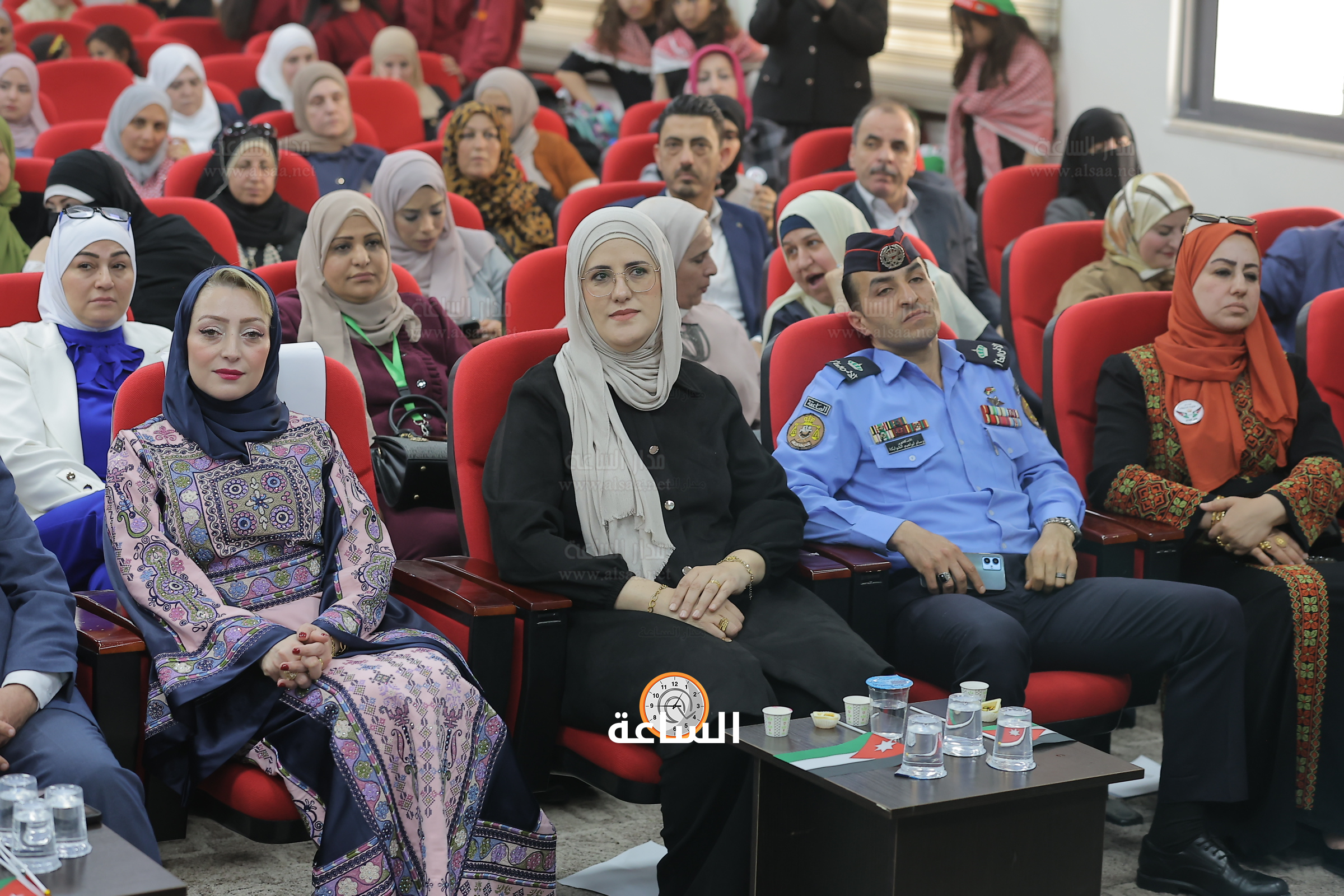 Madar Al-Saa Images 0.5783235089591373