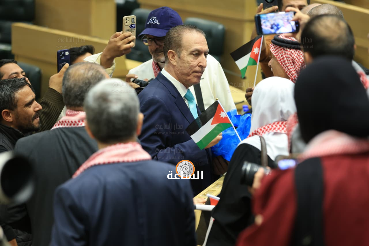 Madar Al-Saa Images 0.9296874879195914