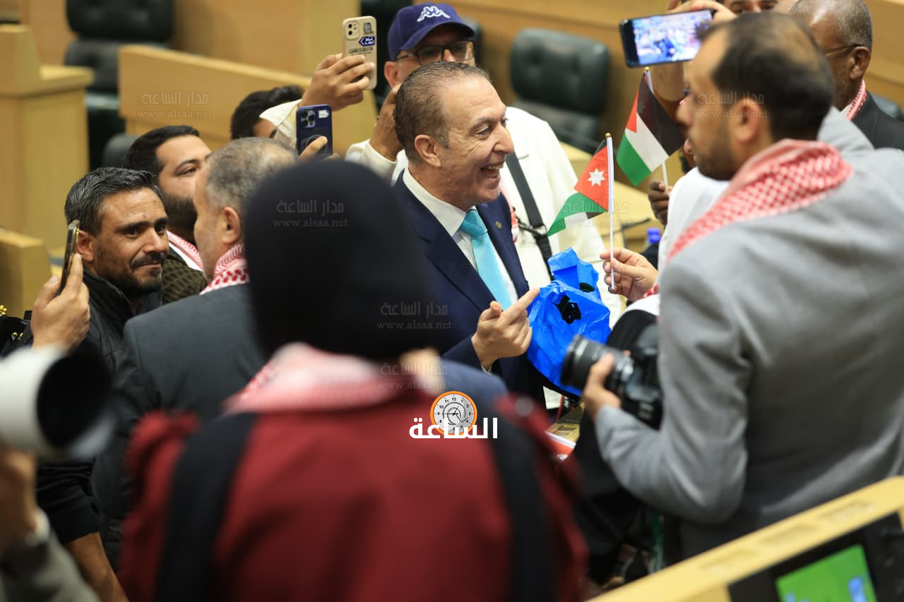 Madar Al-Saa Images 0.18398768584575542