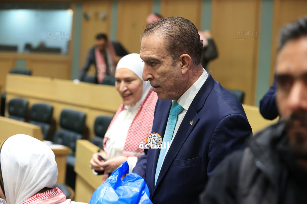 Madar Al-Saa Images 0.5868070913687203