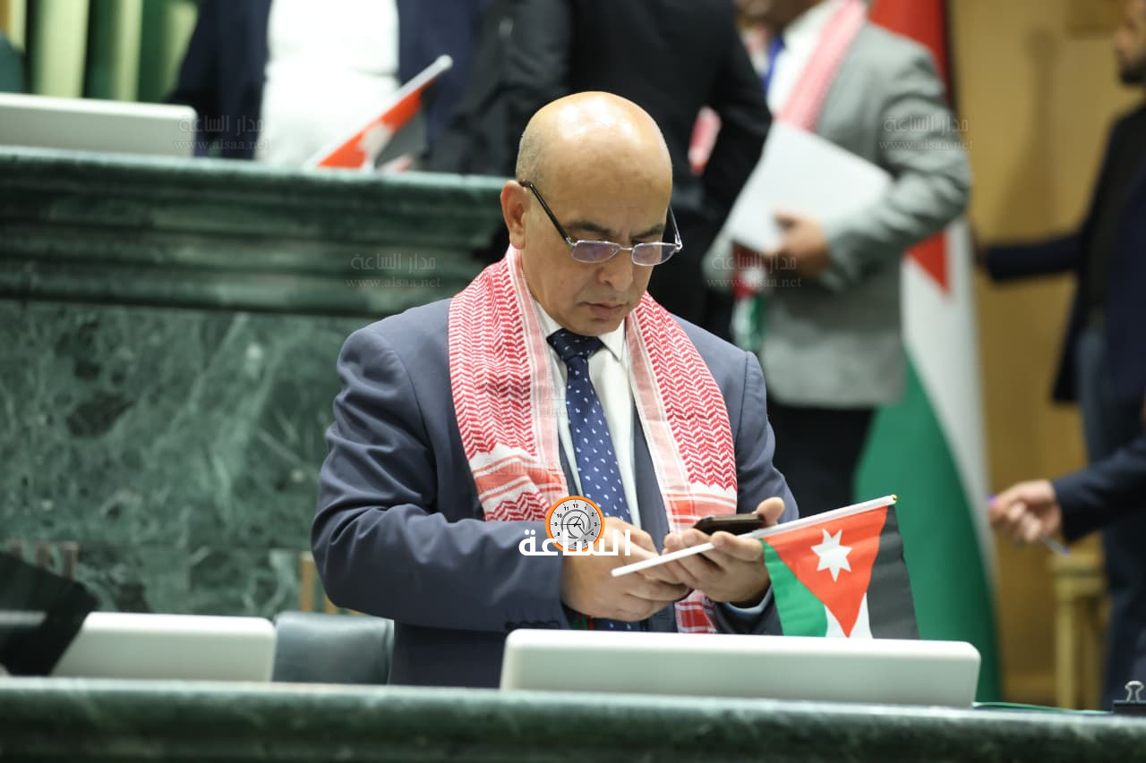 Madar Al-Saa Images 0.8011683516357796