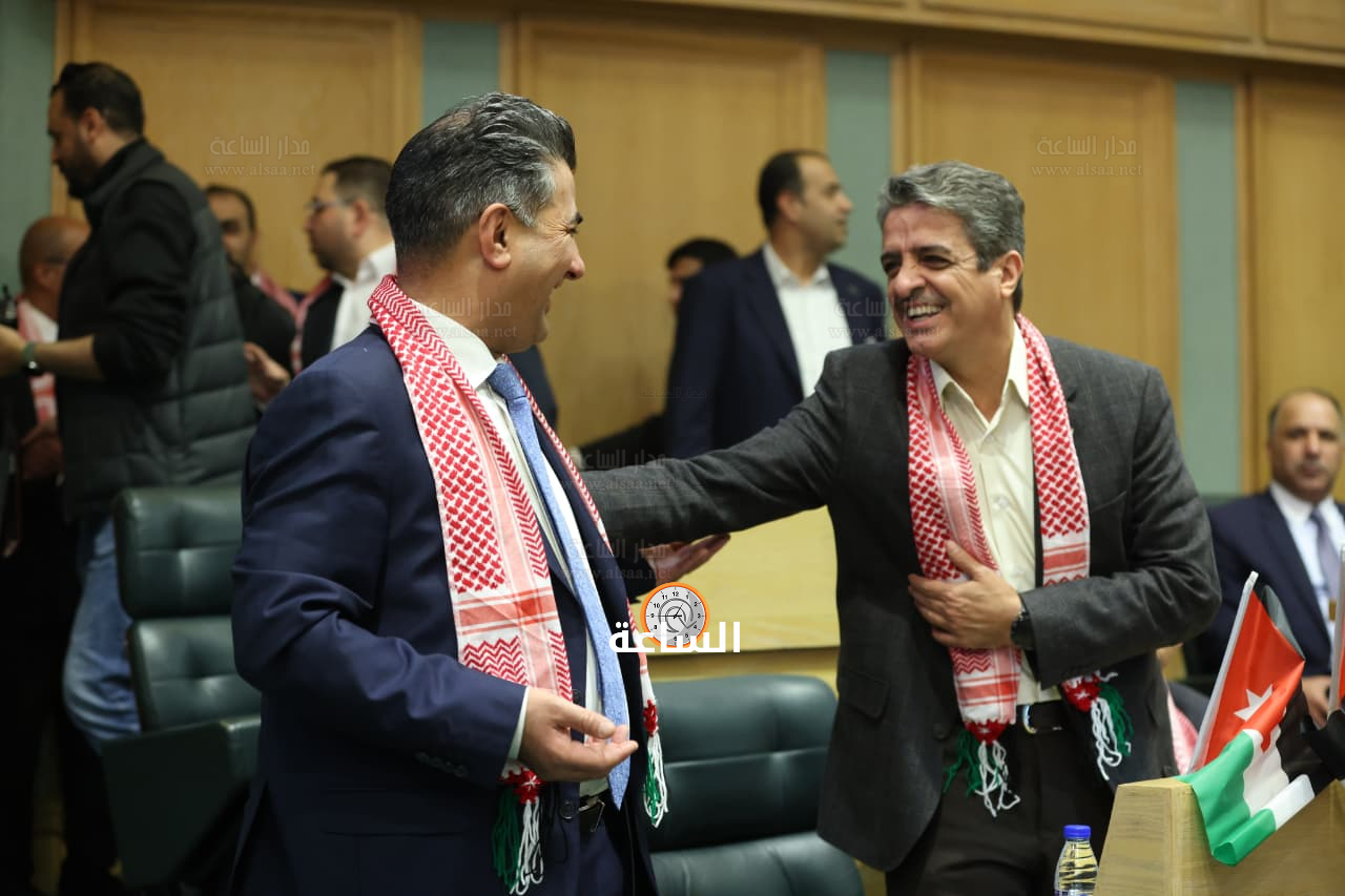 Madar Al-Saa Images 0.5461191357744971