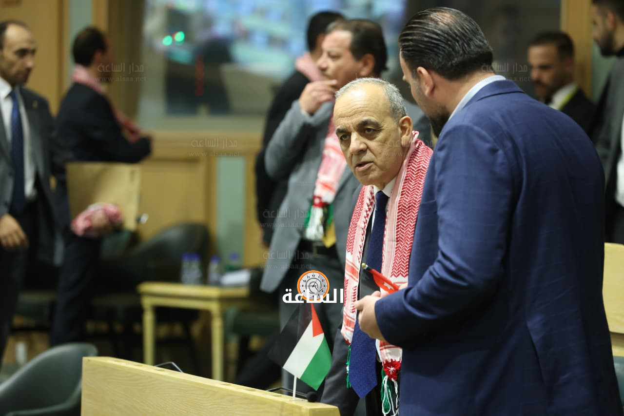 Madar Al-Saa Images 0.4378366268012659