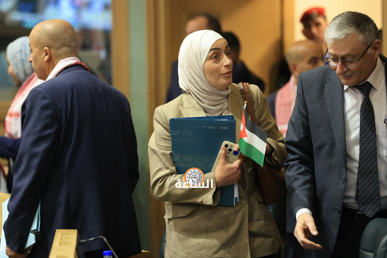 Madar Al-Saa Images 0.6174393824188569