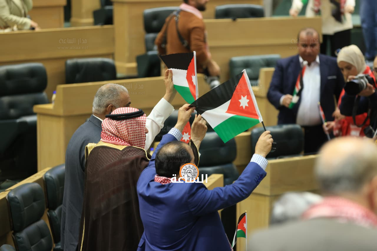 Madar Al-Saa Images 0.824237479298434