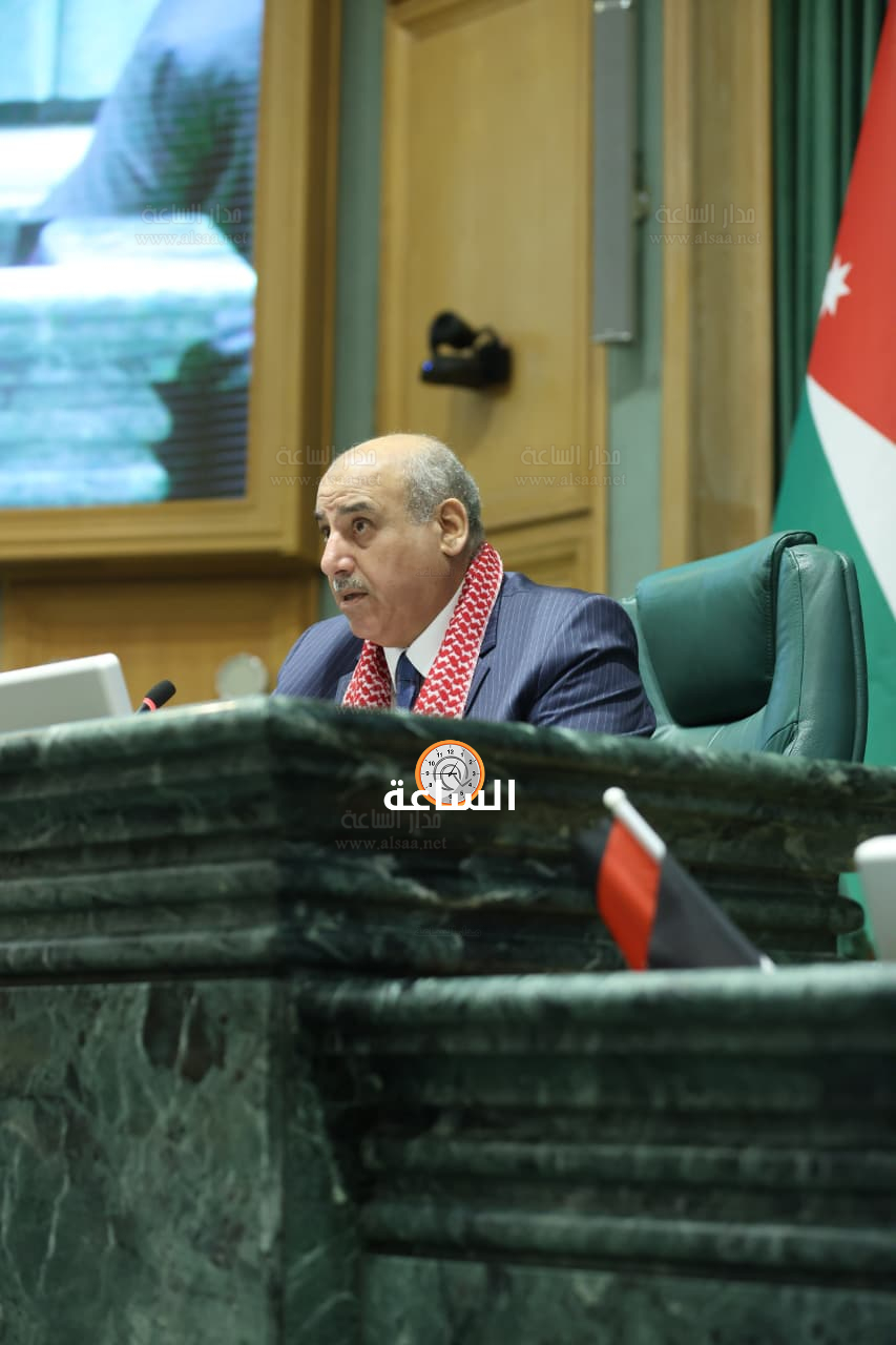 Madar Al-Saa Images 0.3235696096616546