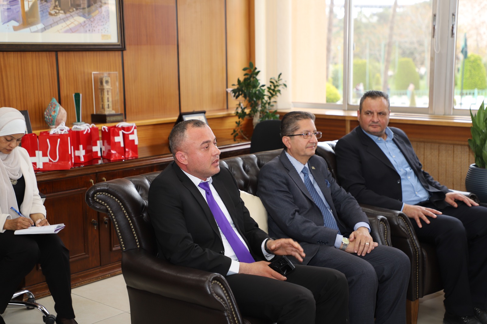 Madar Al-Saa Images 0.8453161906491964