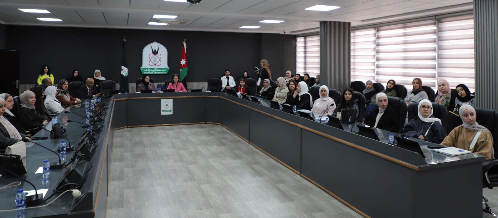 Madar Al-Saa Images 0.3547459699196397