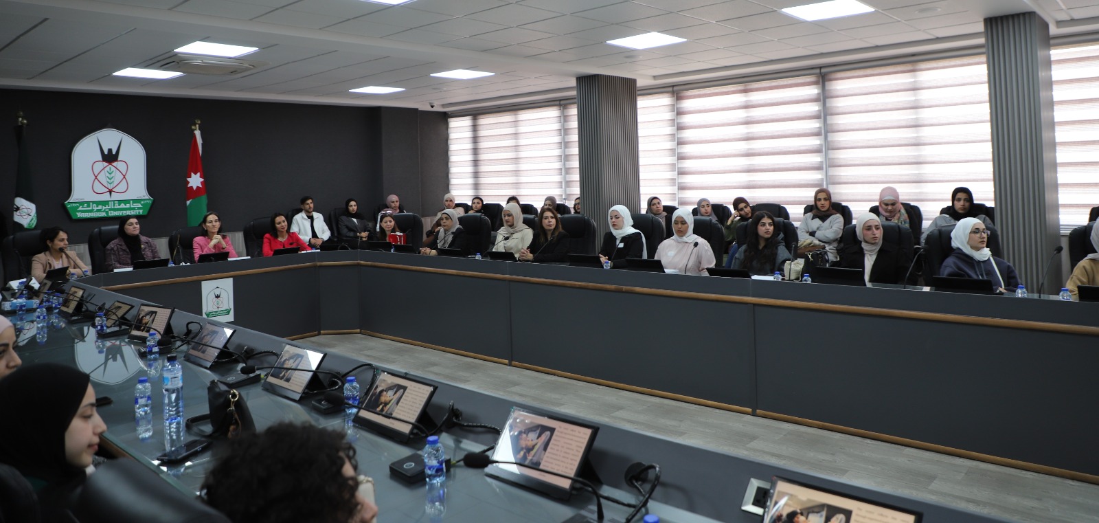 Madar Al-Saa Images 0.09271688512781529