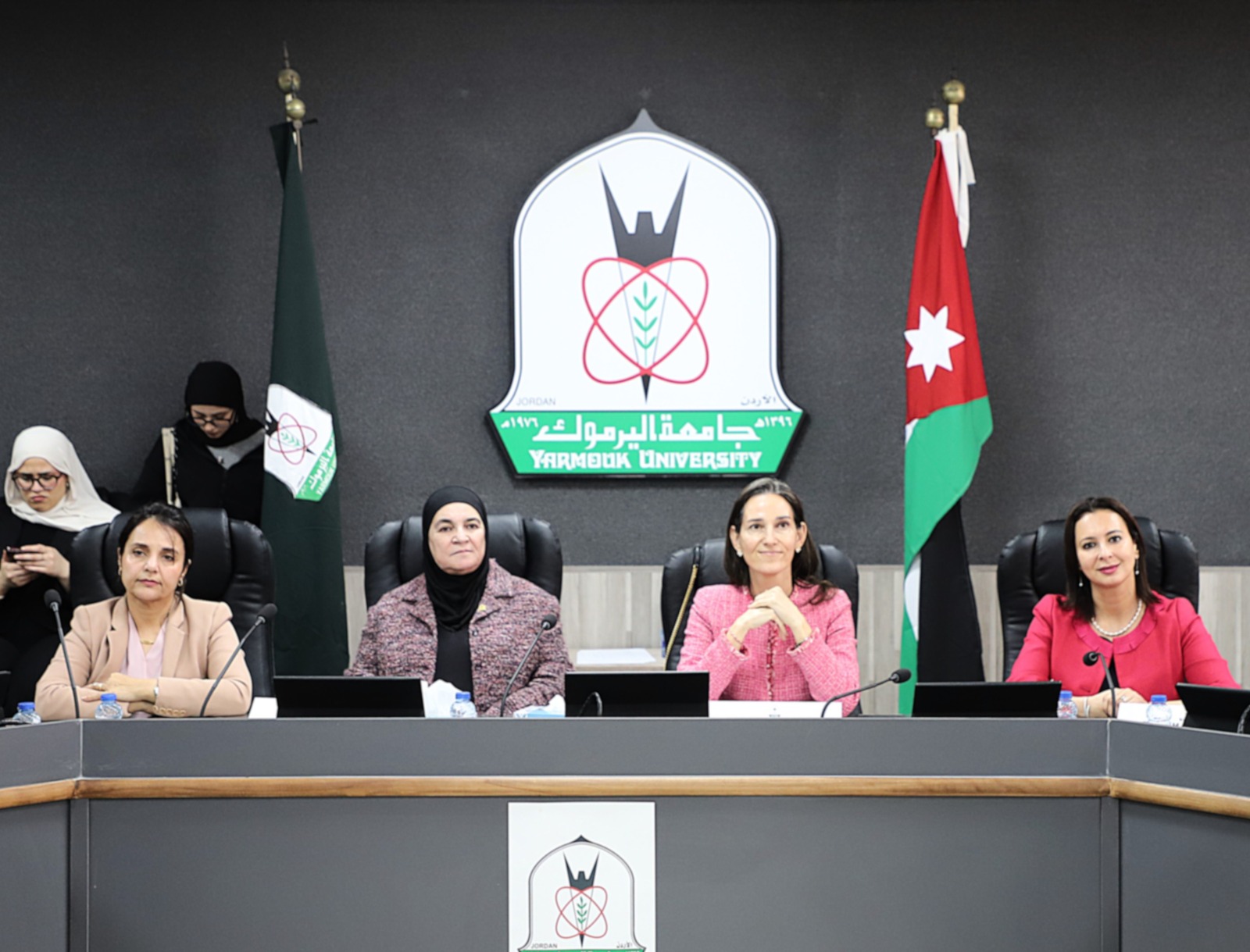 Madar Al-Saa Images 0.7169239002853915