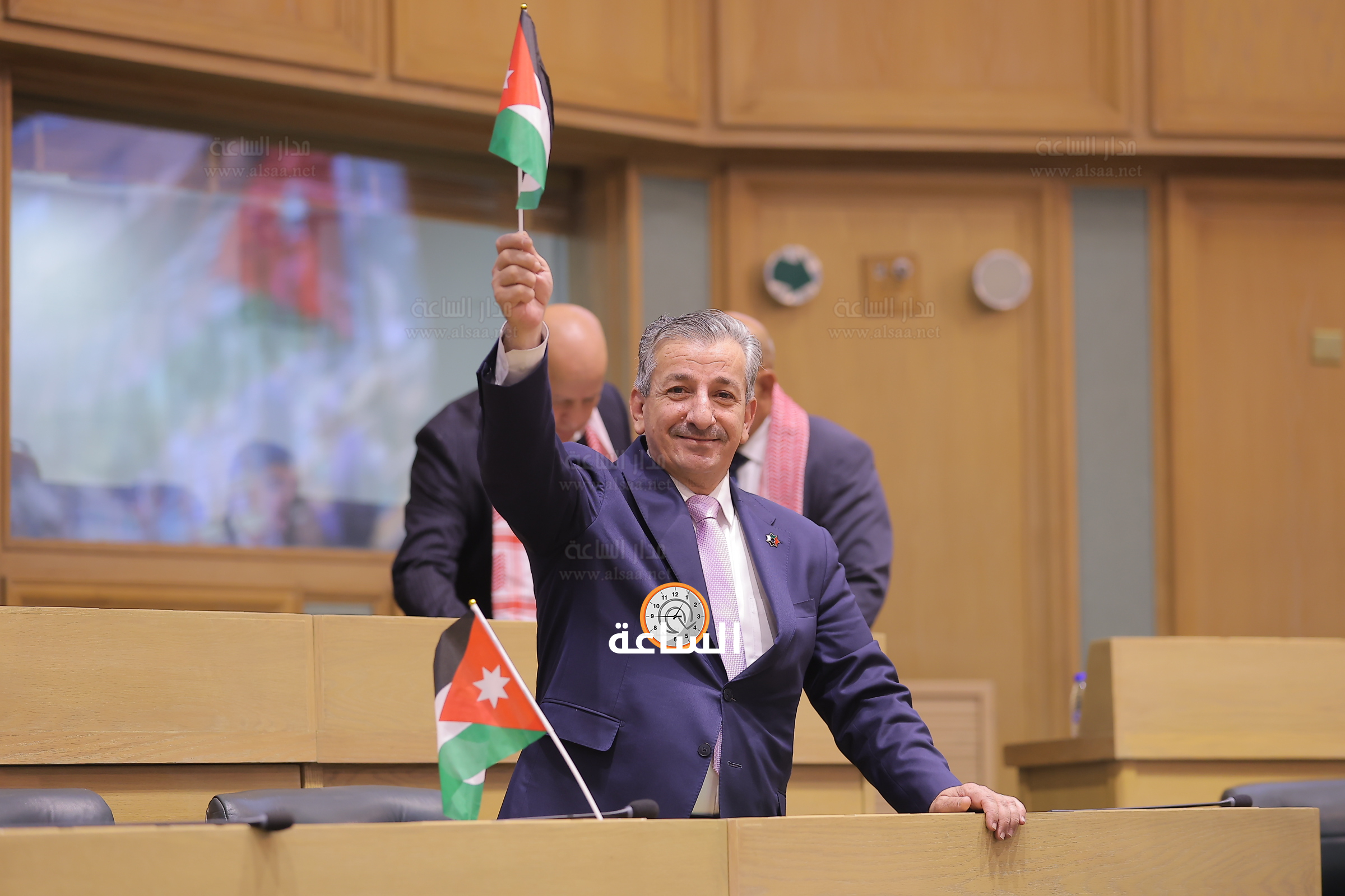 Madar Al-Saa Images 0.5619725654650274