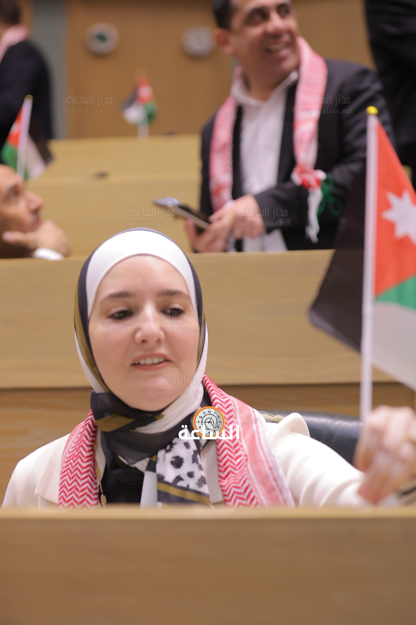 Madar Al-Saa Images 0.7965338904480591