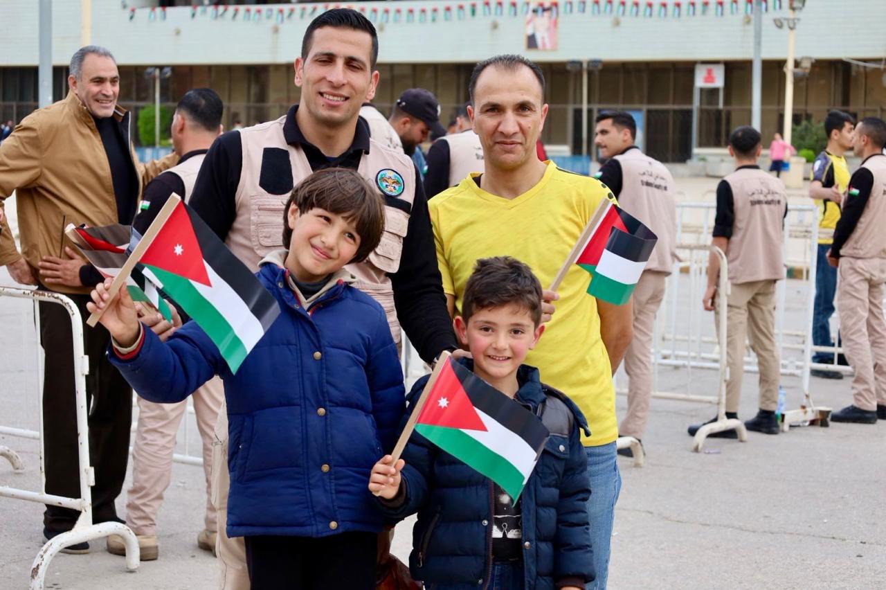 Madar Al-Saa Images 0.15666717569260158