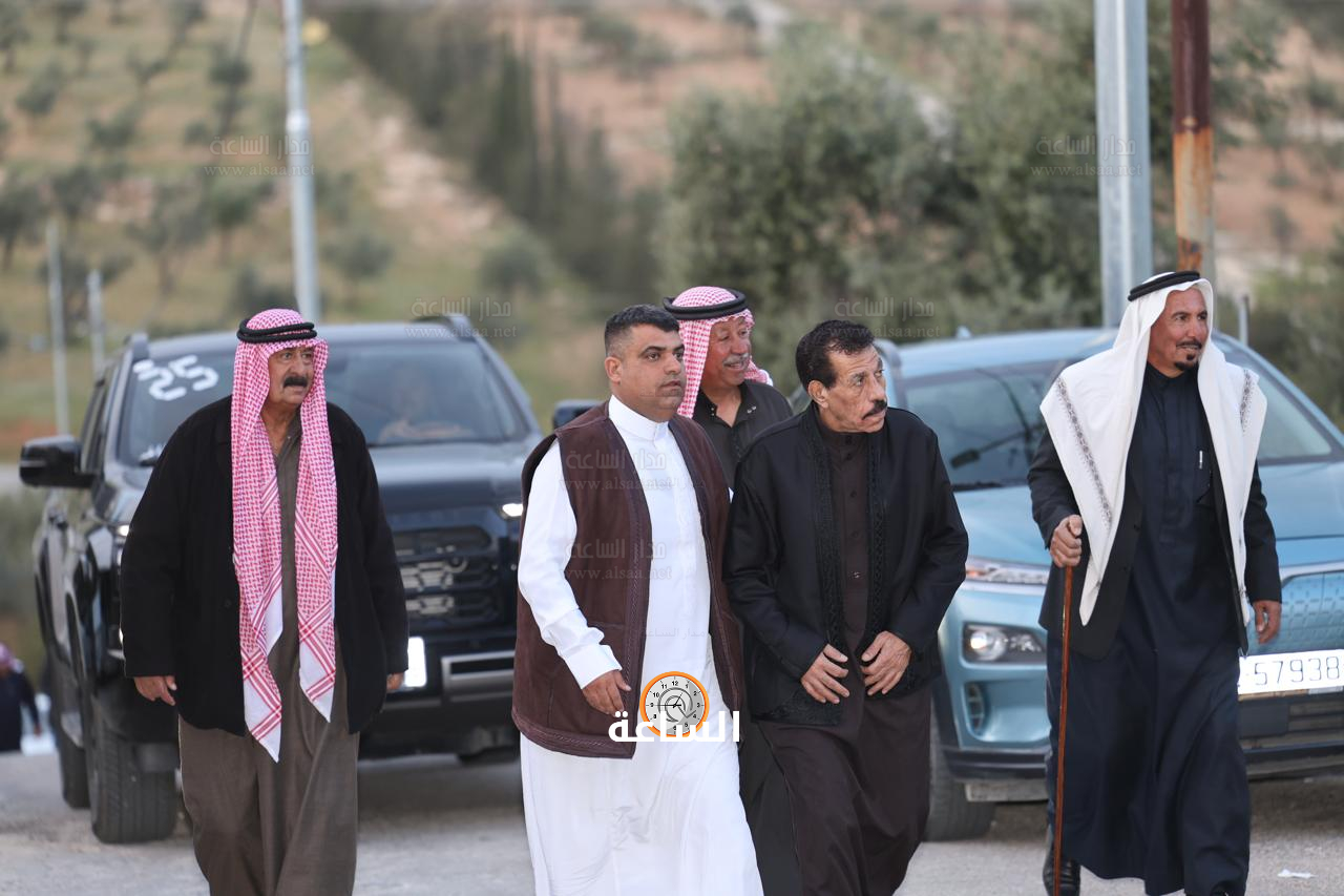 Madar Al-Saa Images 0.8494230496386997