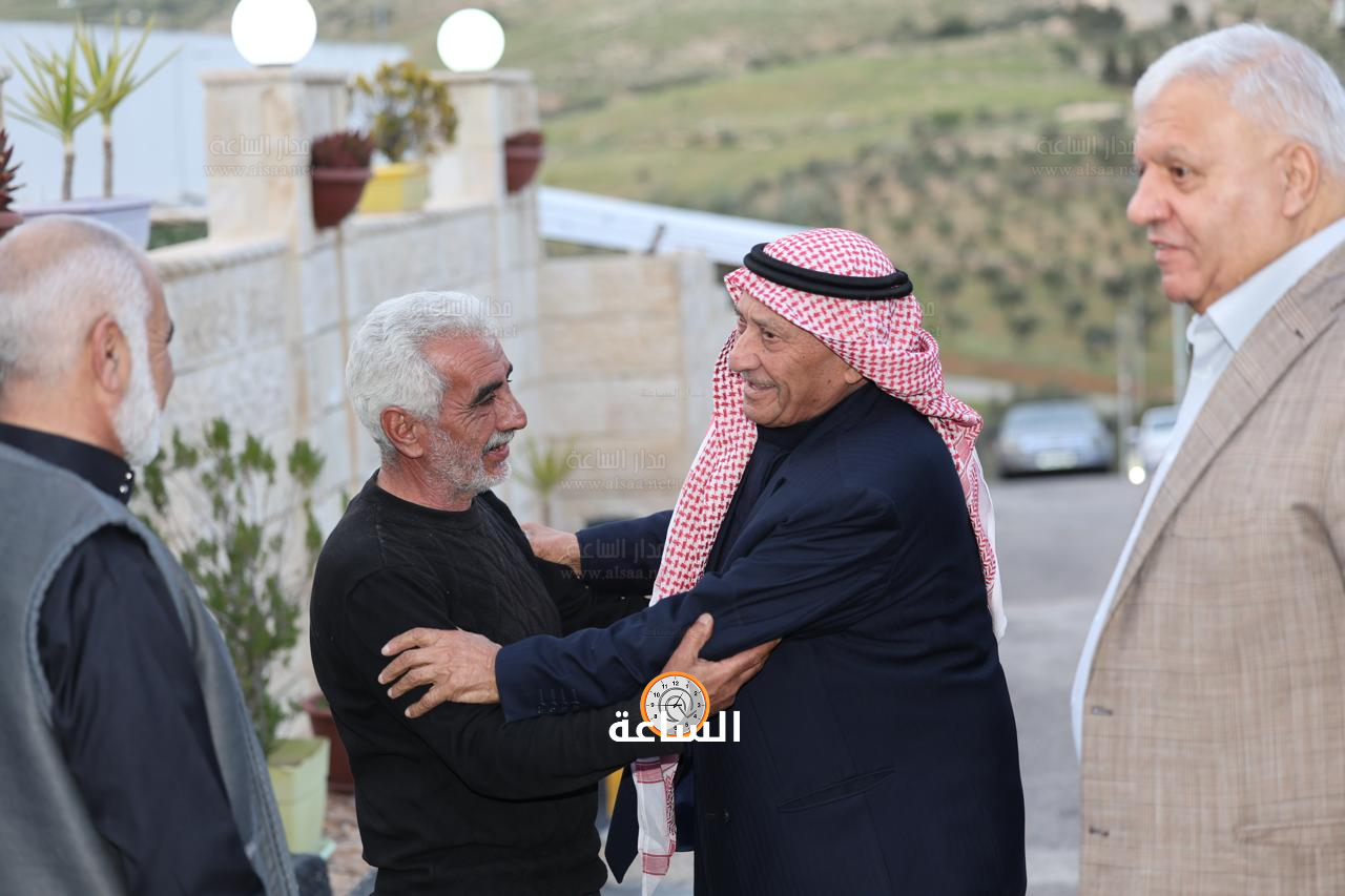 Madar Al-Saa Images 0.641015676447488