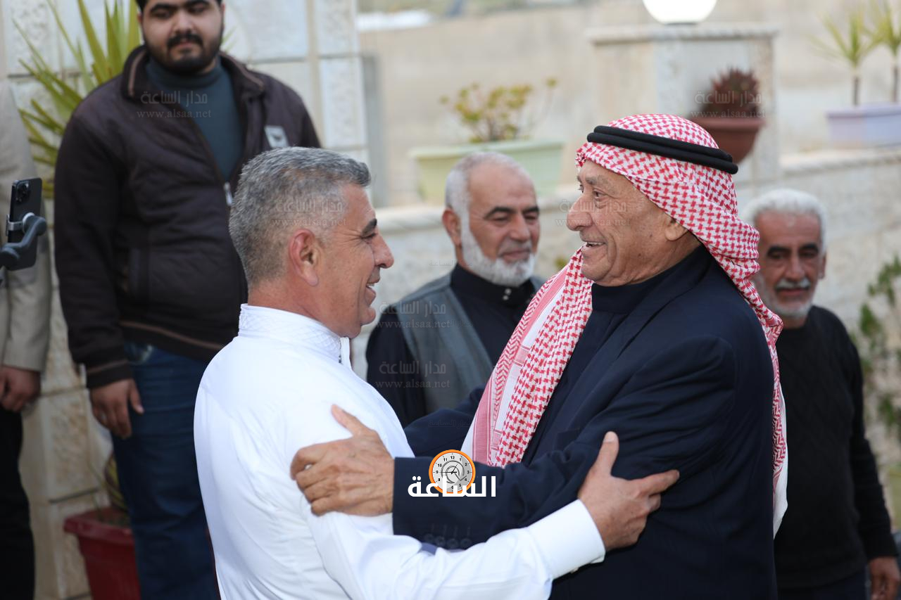 Madar Al-Saa Images 0.5407724869318642