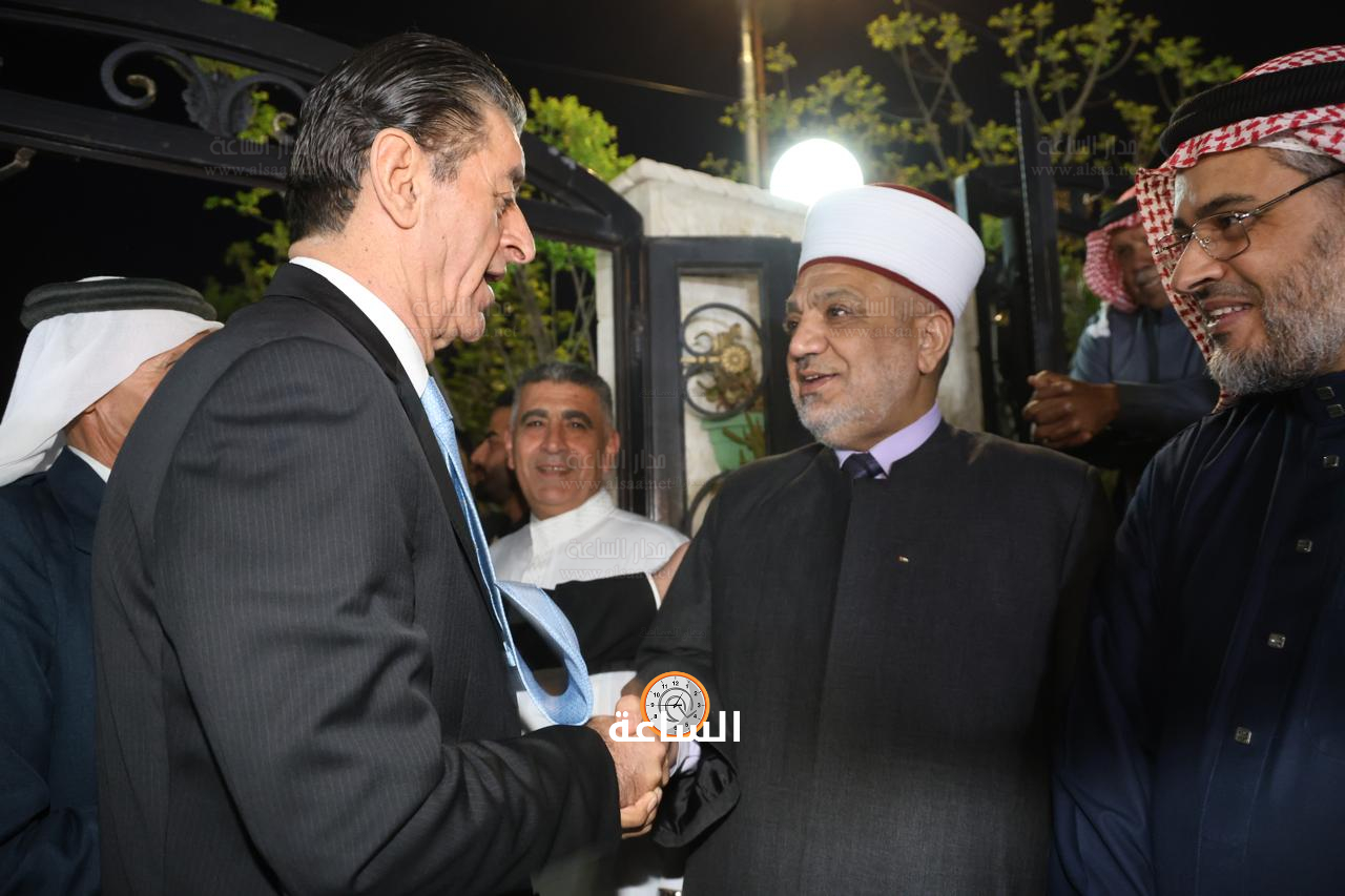 Madar Al-Saa Images 0.8789608174764233