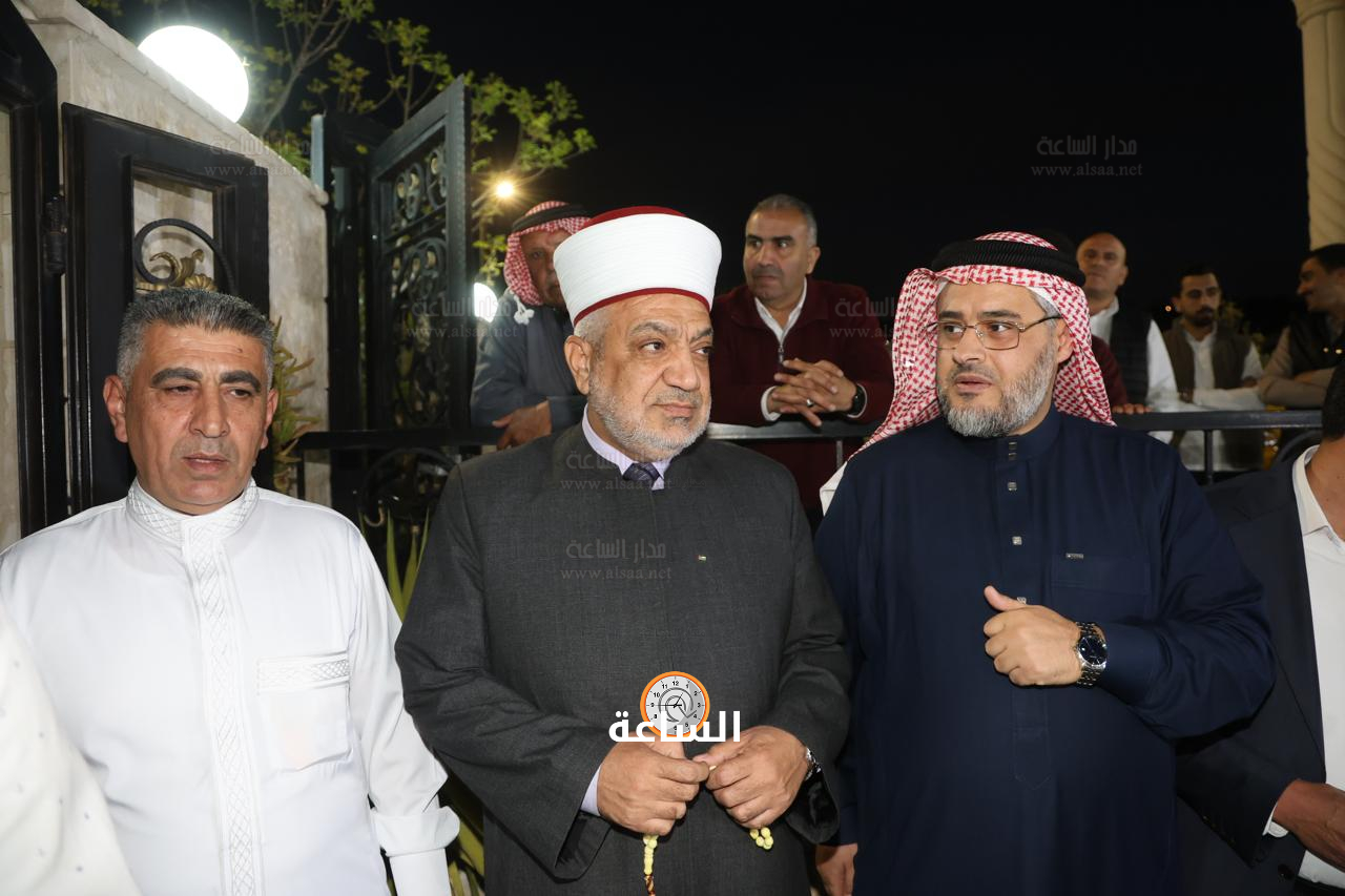 Madar Al-Saa Images 0.15263737632891827