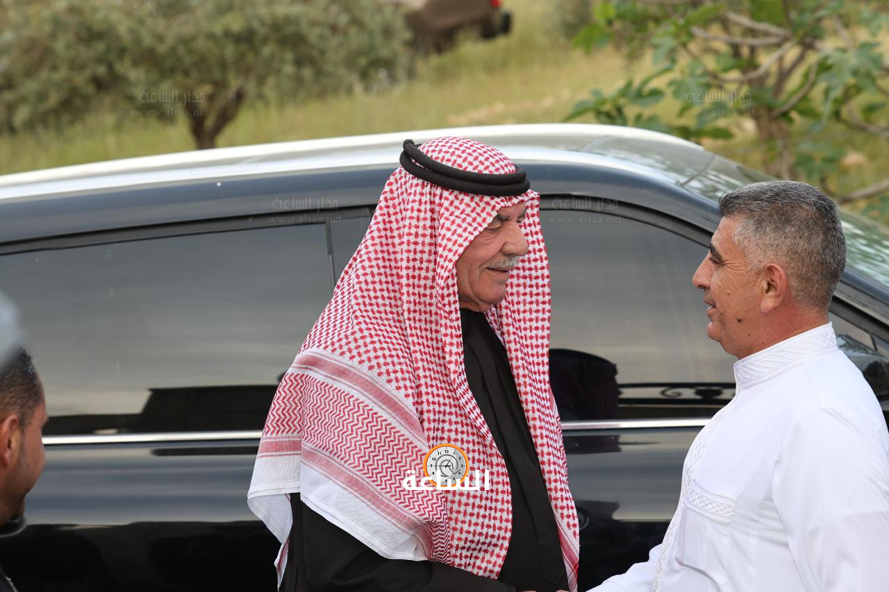 Madar Al-Saa Images 0.7770505835868654