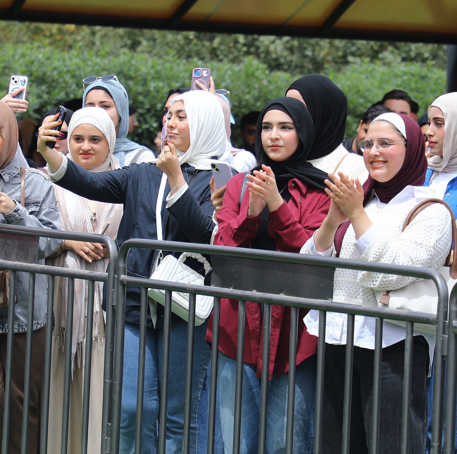 Madar Al-Saa Images 0.09816065067575774