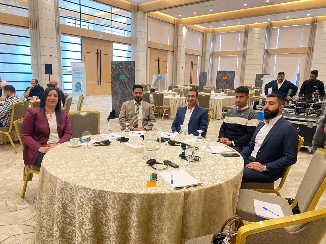 Madar Al-Saa Images 0.5109446395086424