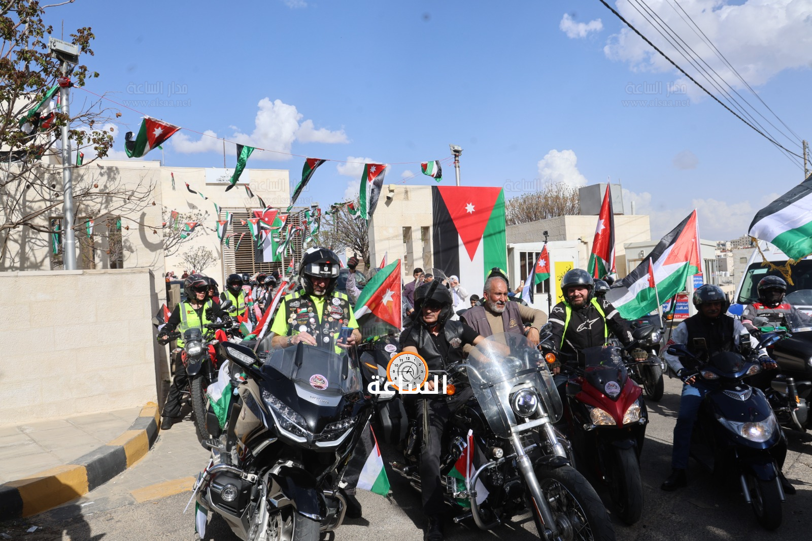 Madar Al-Saa Images 0.24117663059212102