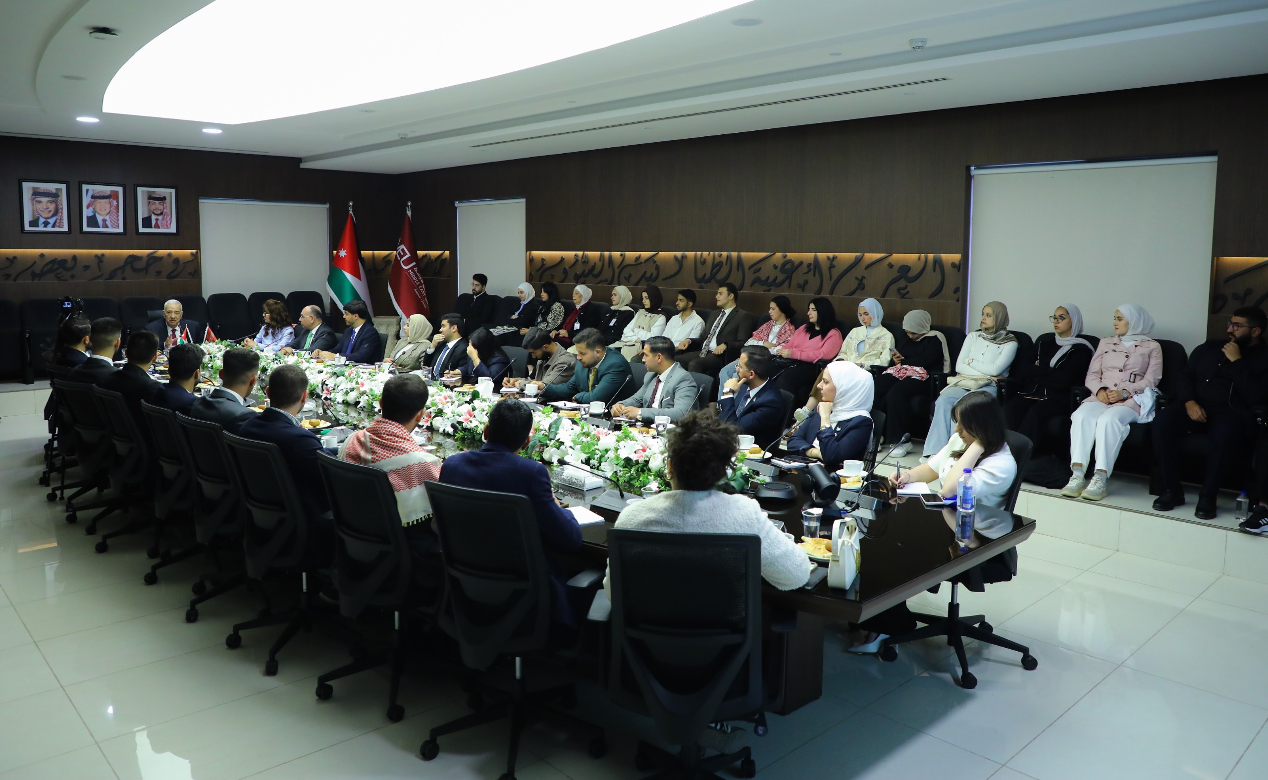 Madar Al-Saa Images 0.17858502441473778