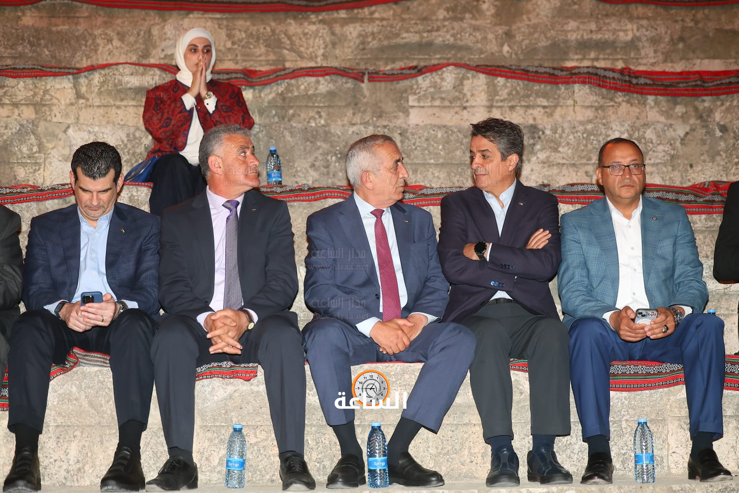 Madar Al-Saa Images 0.8209462432862227