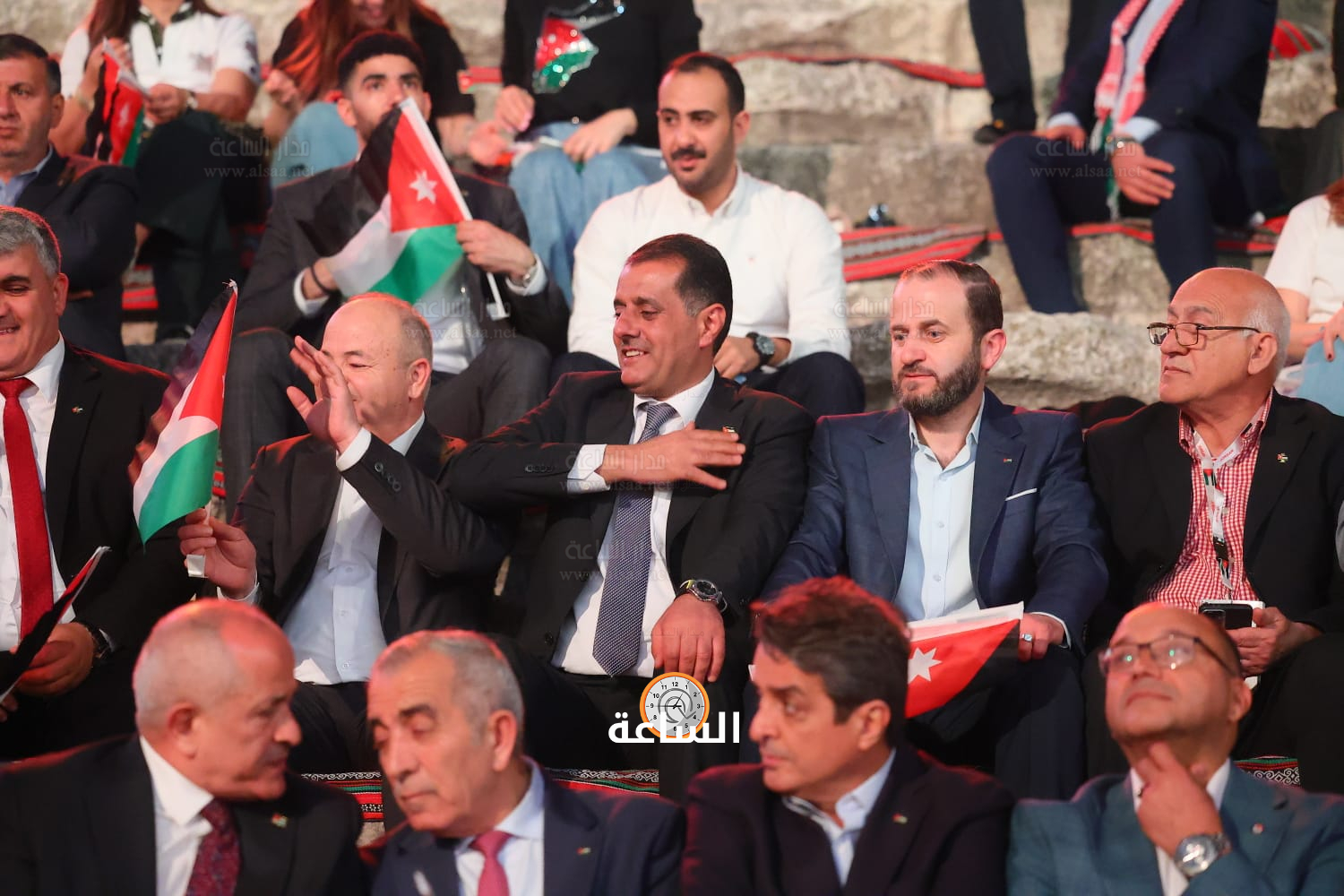 Madar Al-Saa Images 0.572155782578577