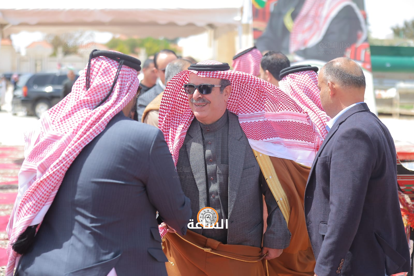 Madar Al-Saa Images 0.8717656477606787