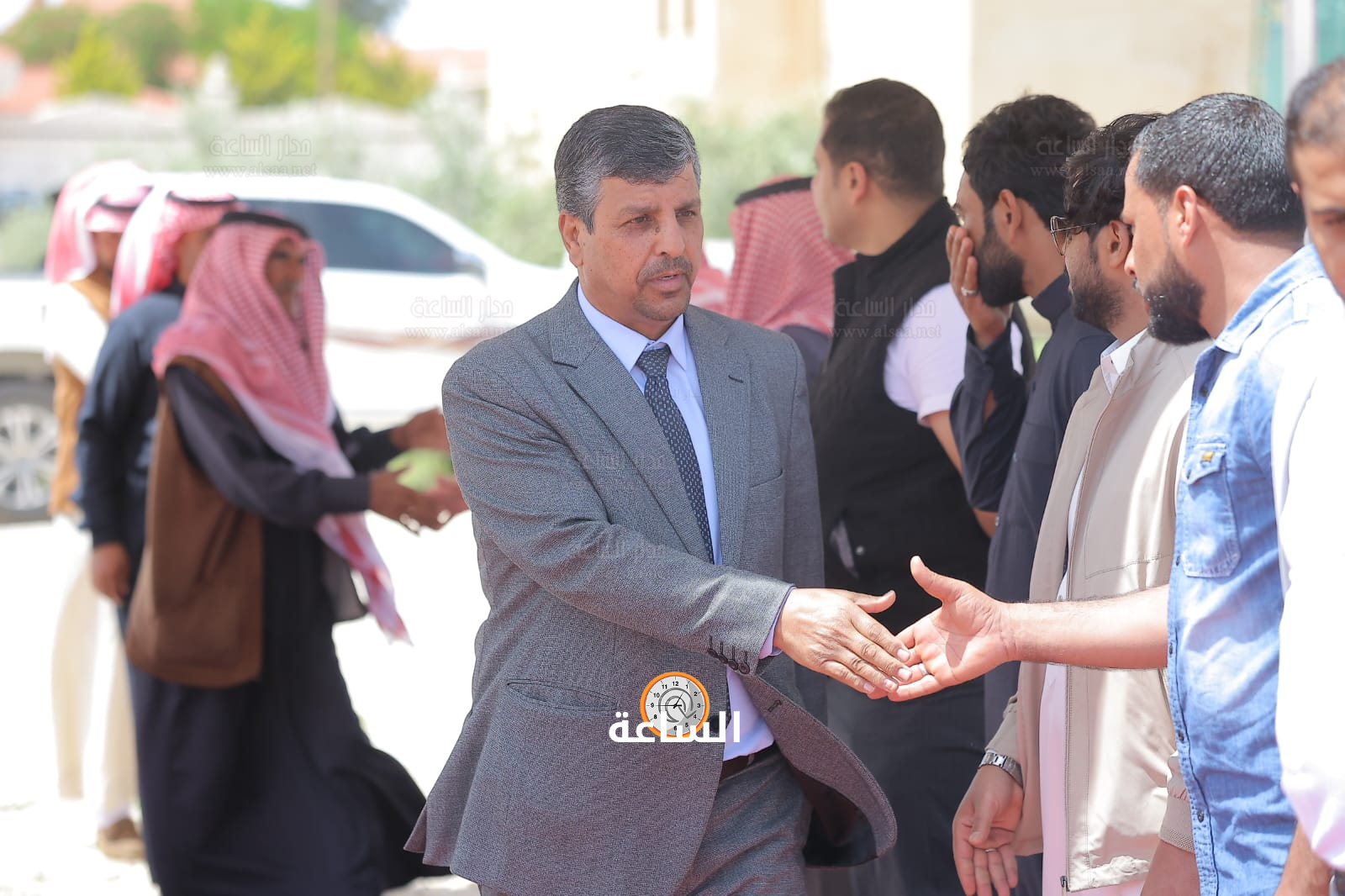 Madar Al-Saa Images 0.017627976937955814