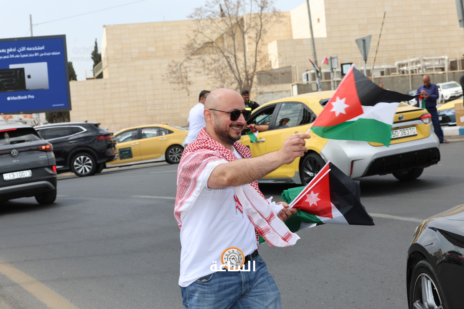 Madar Al-Saa Images 0.9376078697884174