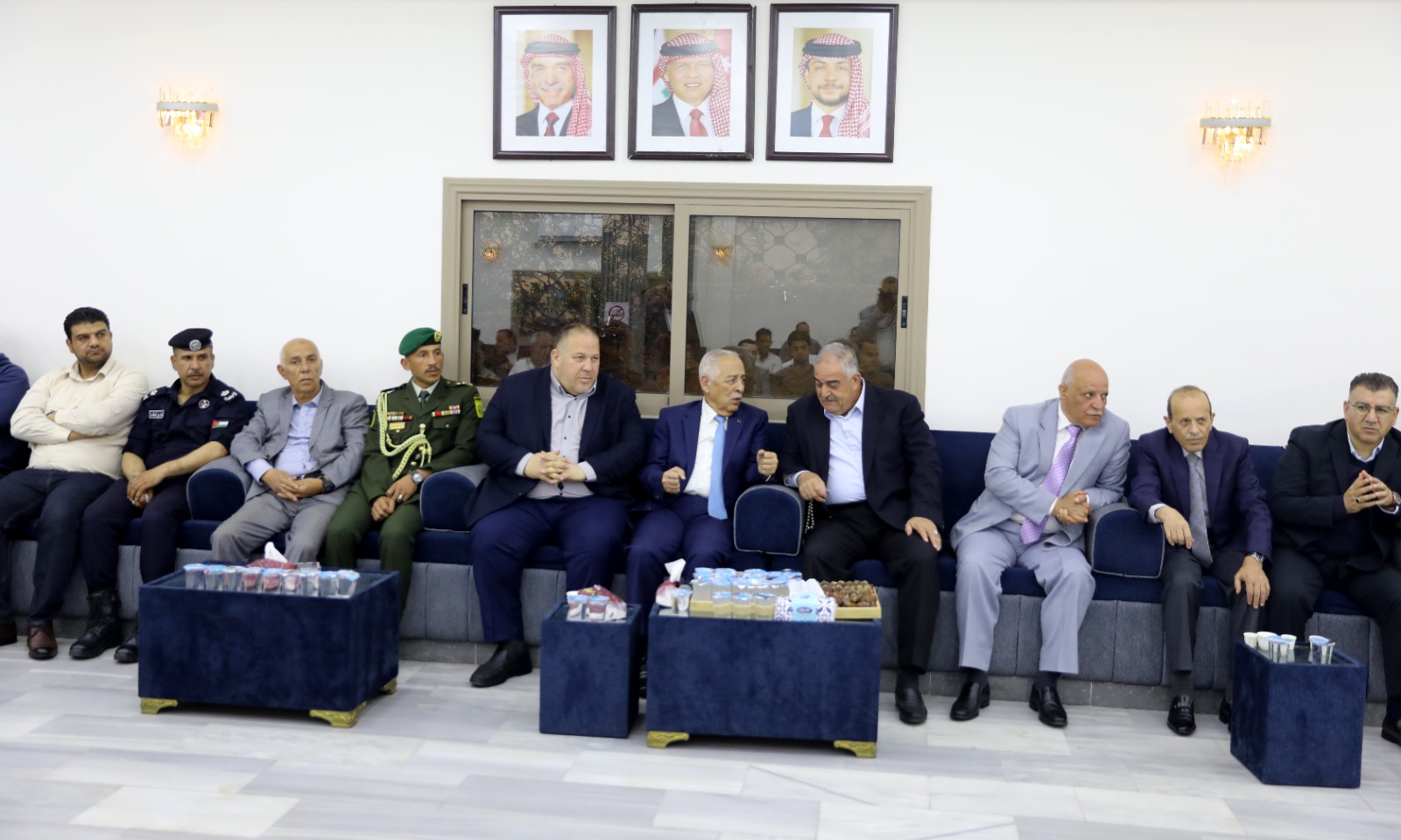 Madar Al-Saa Images 0.6750335686566211